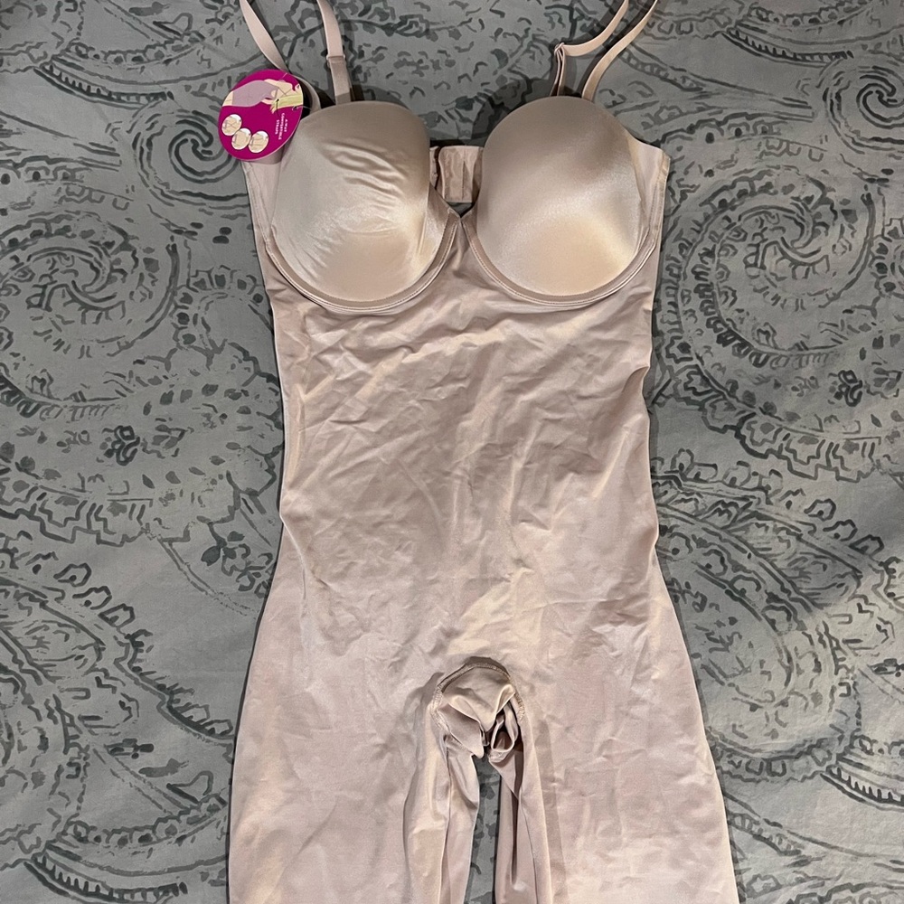 SPANX Suit Cupped Mid-Thigh Bodysuit